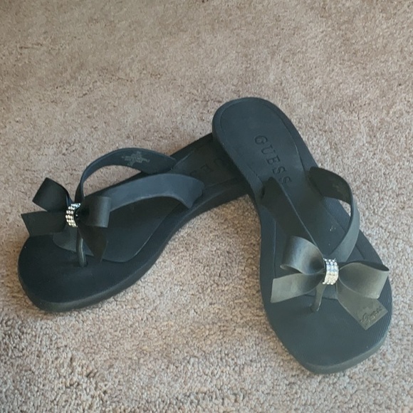 Guess Shoes - Guess Black Flipflops